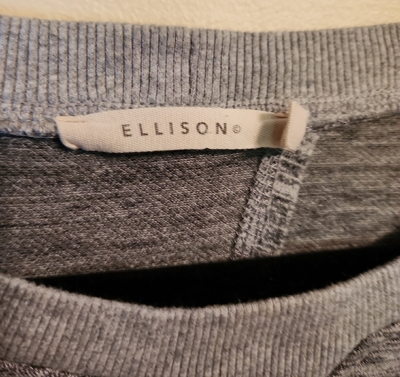 Ellison Heathered Gray V-Neck Top - Picture 2 of 3